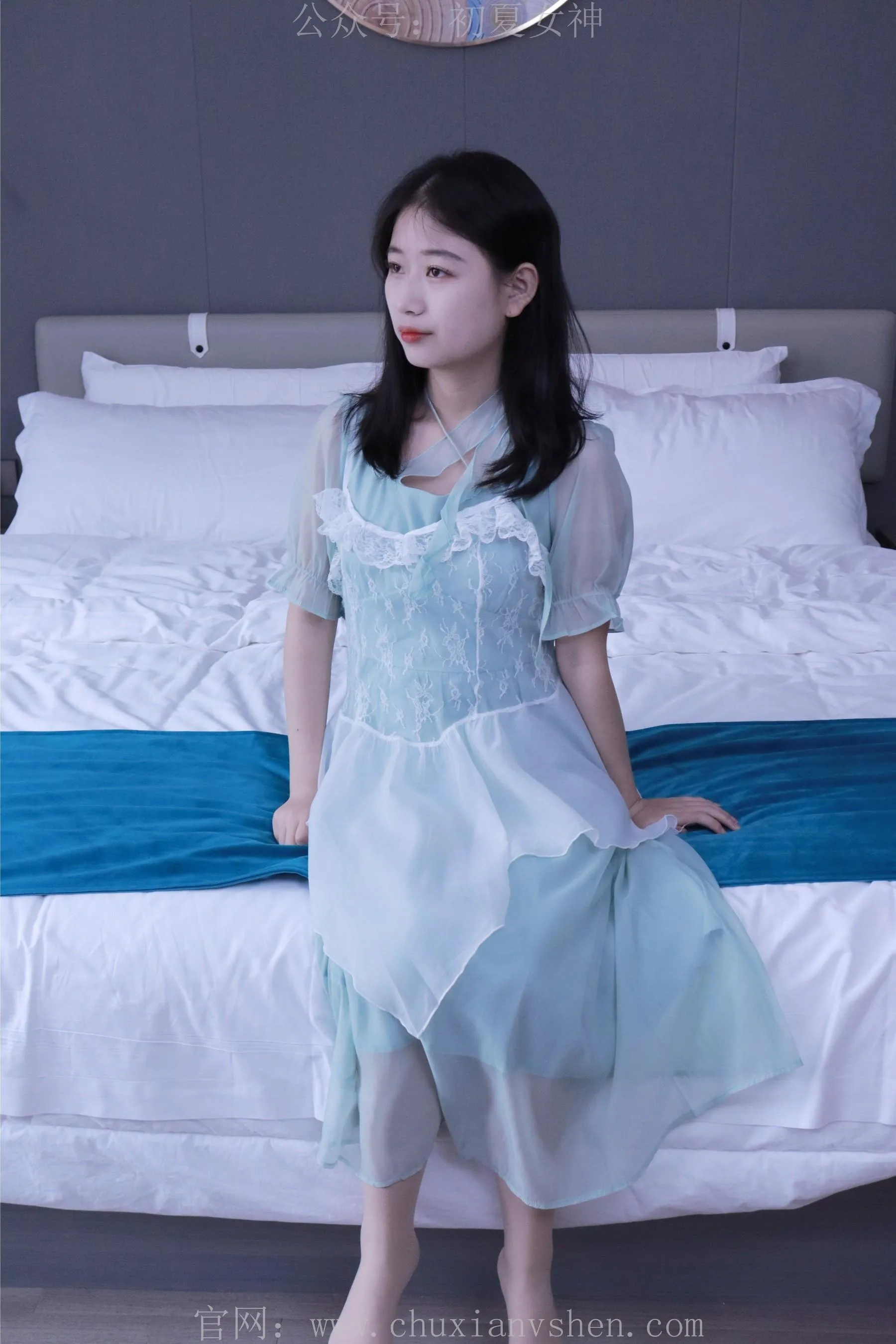初夏女神 NO.009 念念 绿野仙踪M码连衣裙搭回力球鞋 [120P]插图1